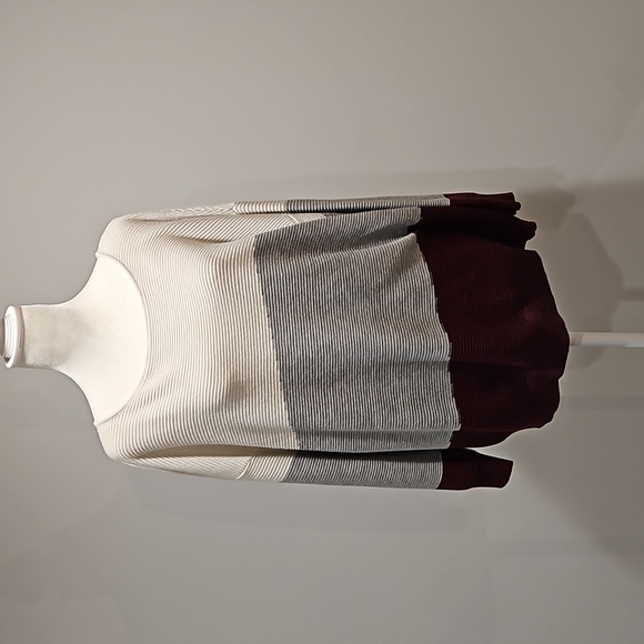 Color Block Sweater - Picture 2 of 2